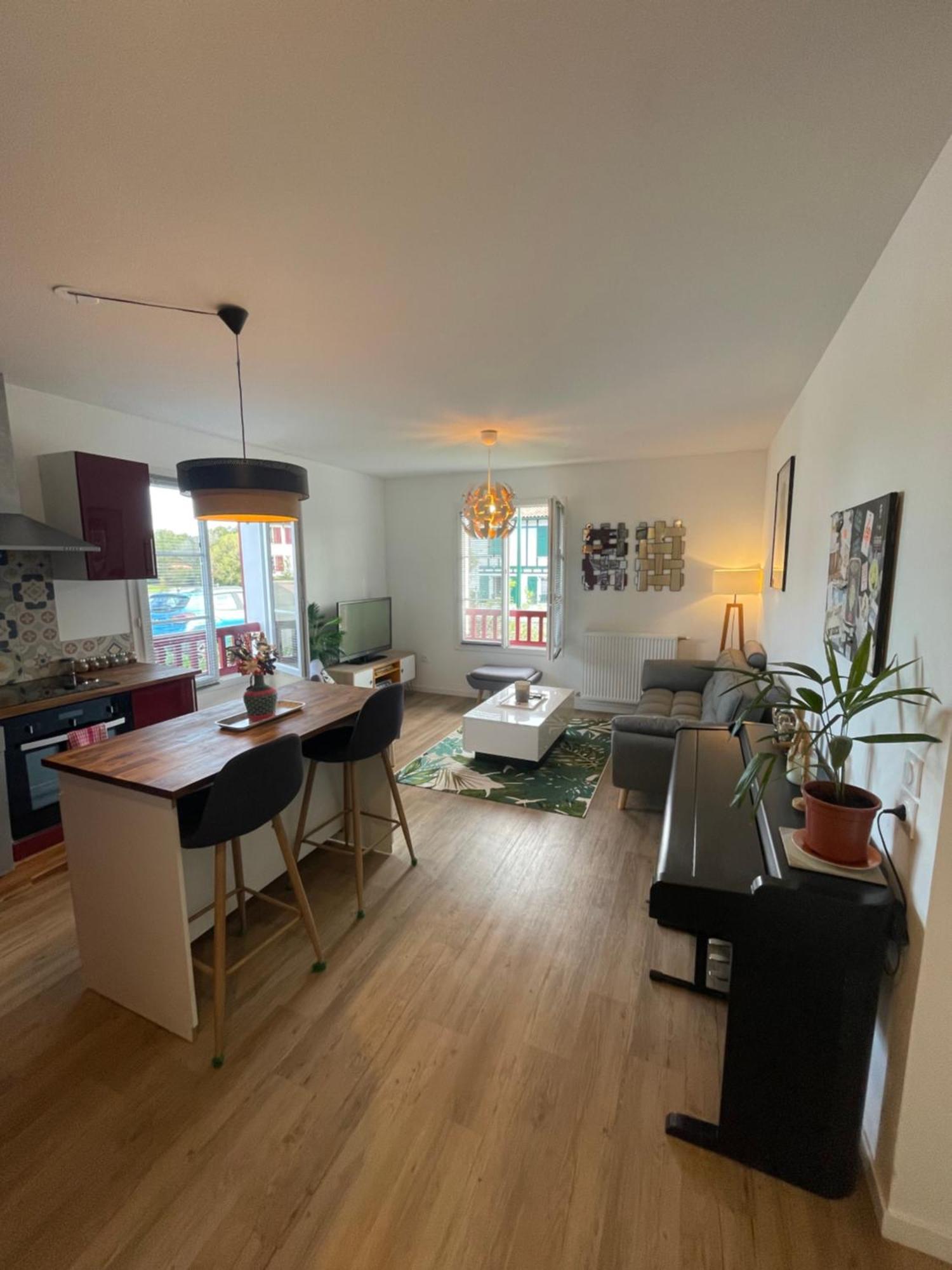 Charmant Appartement Larressore エクステリア 写真